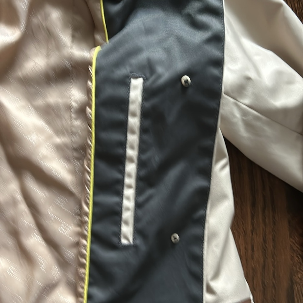 Cole Haan women’s small trench coat - Picture 7 of 11